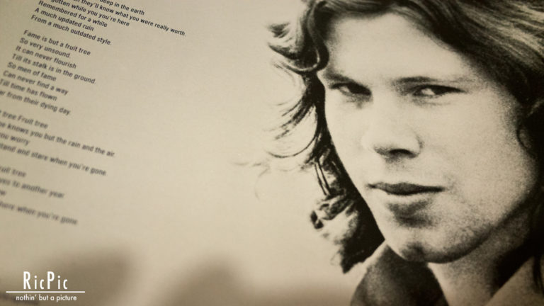 Fuori a novembre il primo libro ufficiale su Nick Drake, insieme a un vinile  con cinque canzoni inedite - Rumore